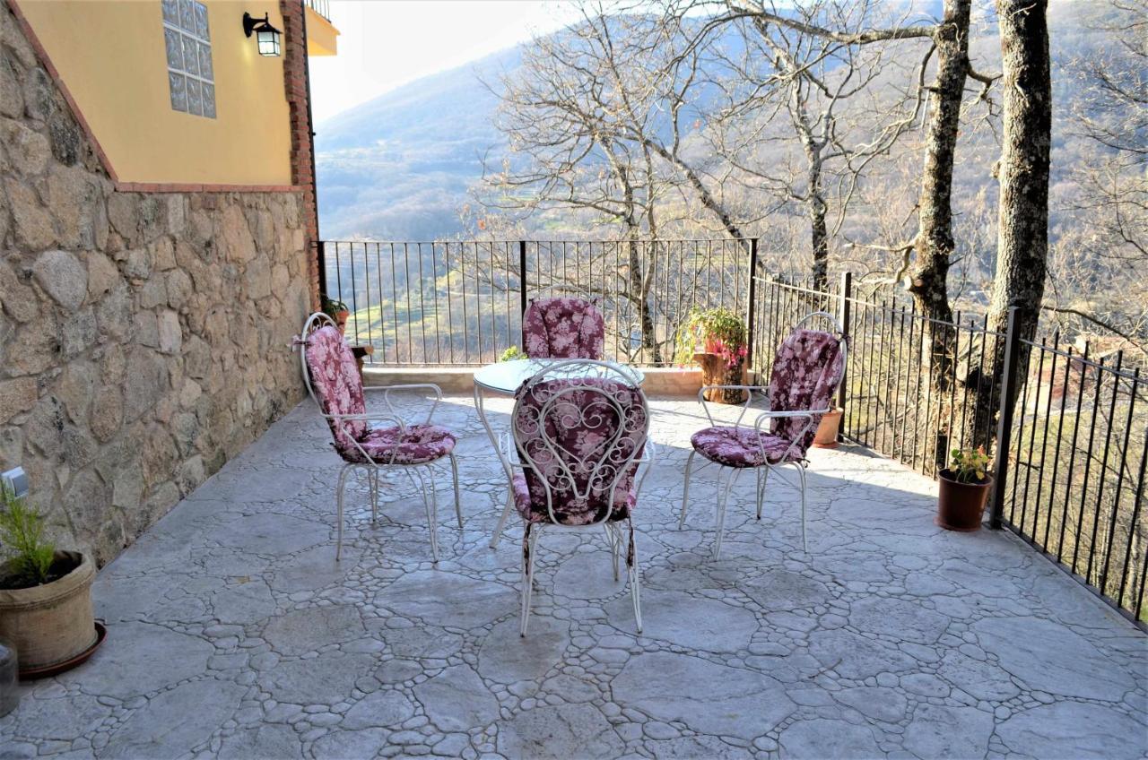 Apartamentos La Rosa Y El Pastor Guijo de Santa Barbara Екстер'єр фото