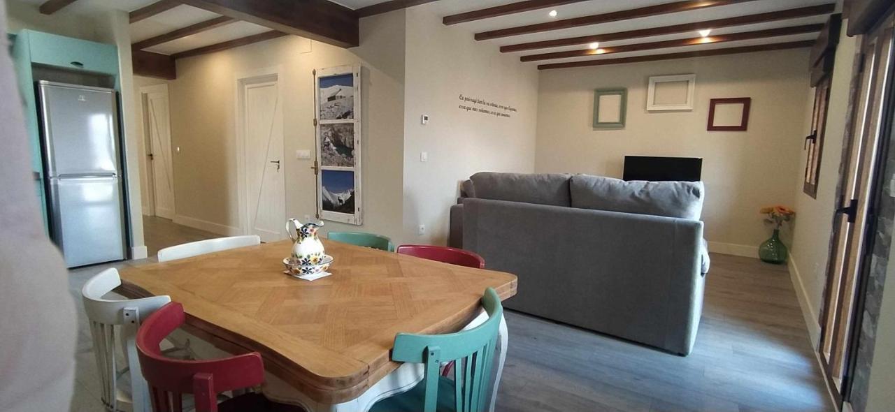 Apartamentos La Rosa Y El Pastor Guijo de Santa Barbara Екстер'єр фото