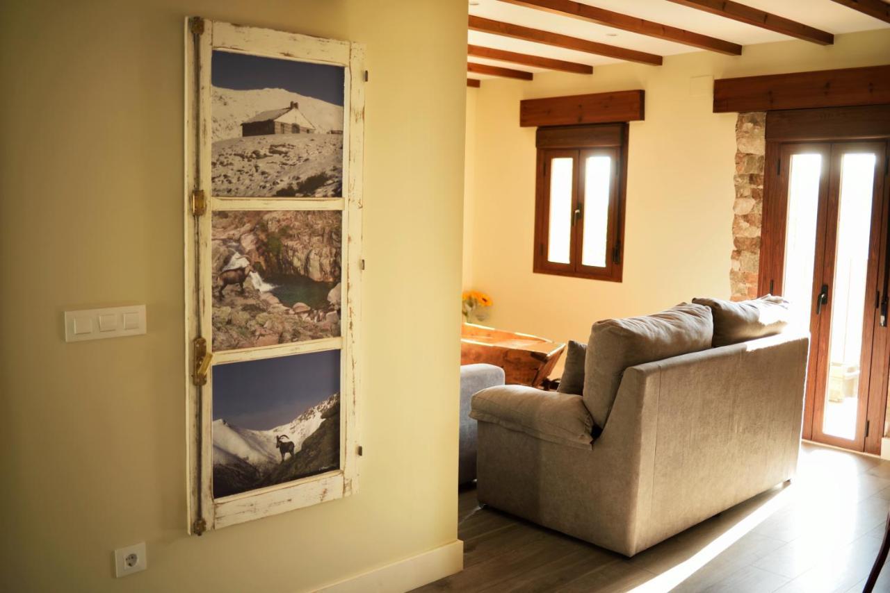 Apartamentos La Rosa Y El Pastor Guijo de Santa Barbara Екстер'єр фото